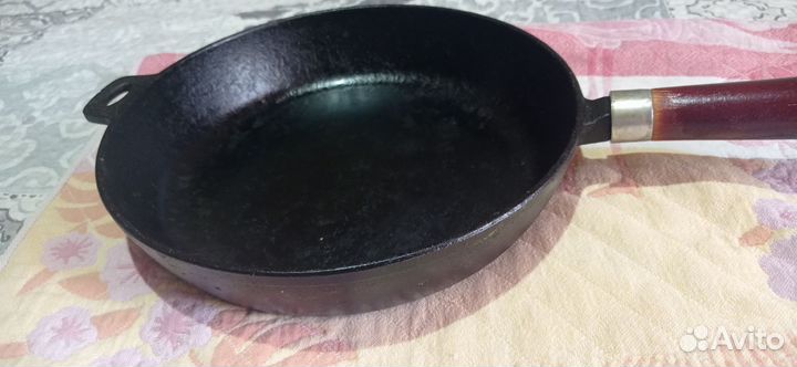 Чугунная сковорода 26