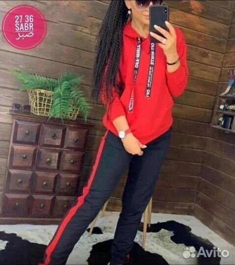 Спортивный костюм женский