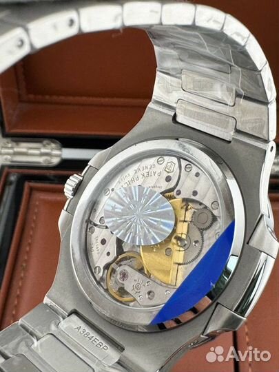 Часы Patek Philippe Nautilus Moon Phase Date