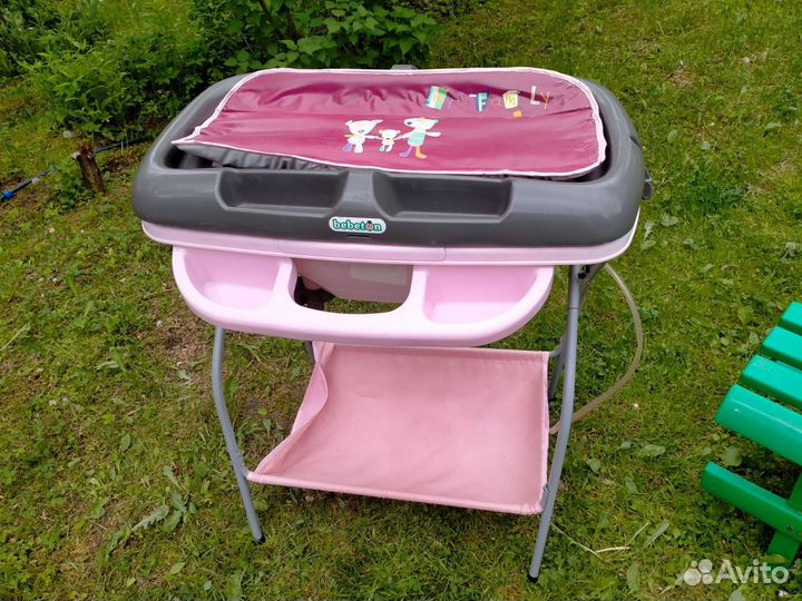 Пеленальный столик с ванночкой