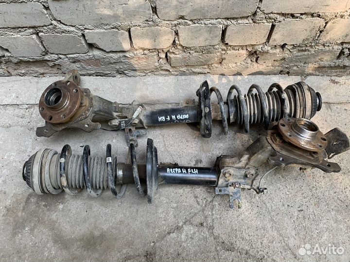 Аммортизатор передний б/у Опель Астра Н Astra