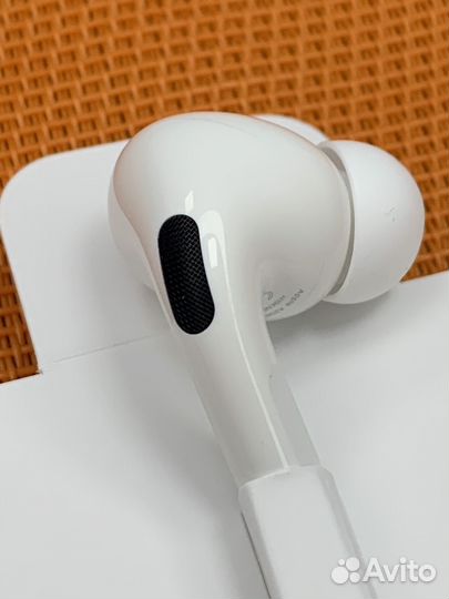 Новые Правый или Левый AirPods Pro