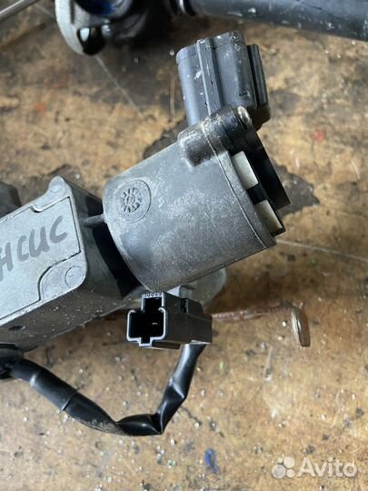 Замок зажигания Toyota Avensis T250