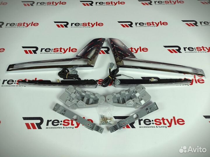 Ресницы в фары Toyota Land Cruiser 200 с16г