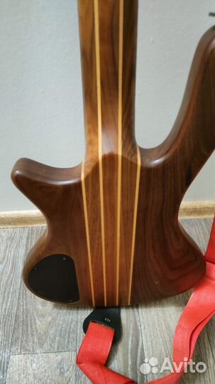 Бас гитара washburn Taurus T25