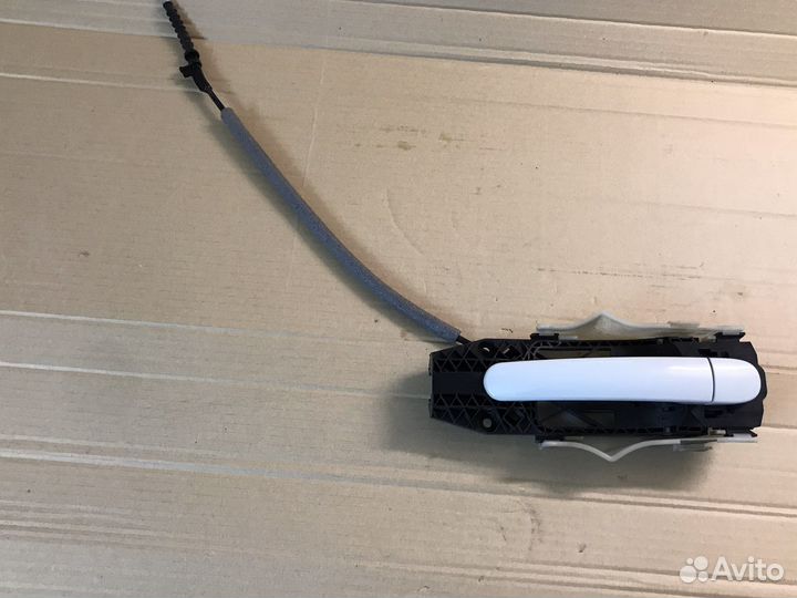 Внешняя ручка задней правой двери Skoda Rapid