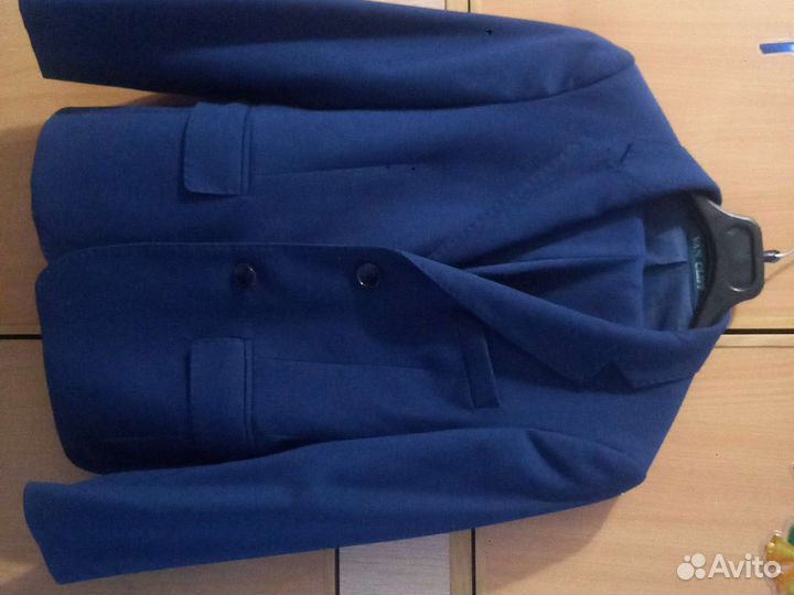 Костюм школьный р.128+2жилетки