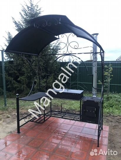 Мангал с крышей