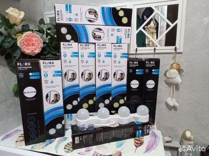 Светильник подсветка на присосках для зеркала