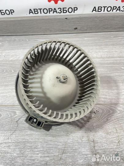 Моторчик печки mitsubishi galant 7