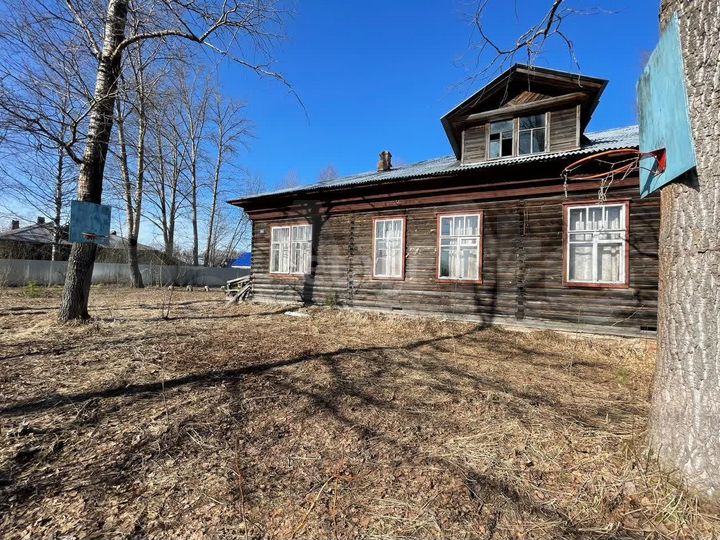 Дом 227 м² на участке 21,8 сот.