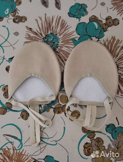 Получешки для гимнастики новые чешки полупальцы