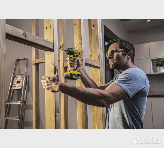 Импульсный винтоверт Ryobi ONE+ HP RID18C-0