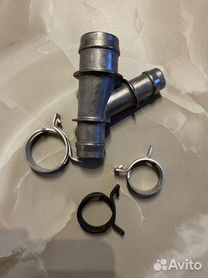 Тройник патркбка печки tahoe escalade