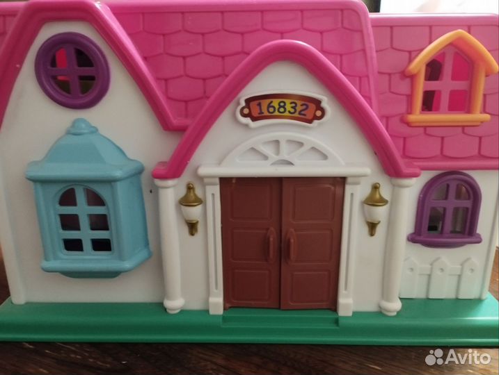 Домик кукольный