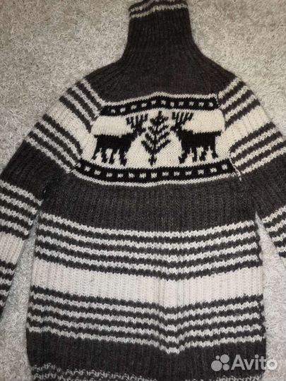 Свитер из овечьей шерсти