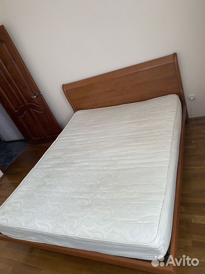 Кровать двухспальная 160 200 бу