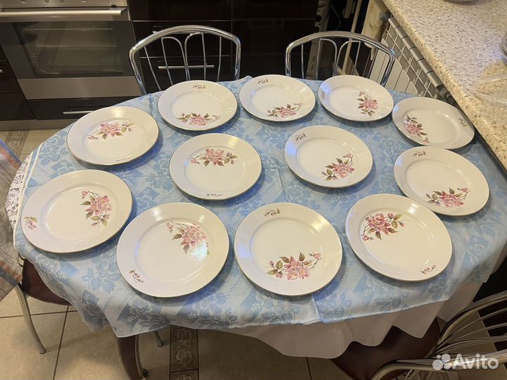 Фарфоровый сервиз