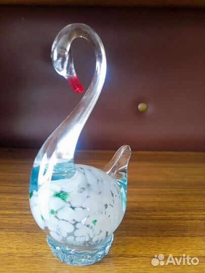 Лебедь сувенирный