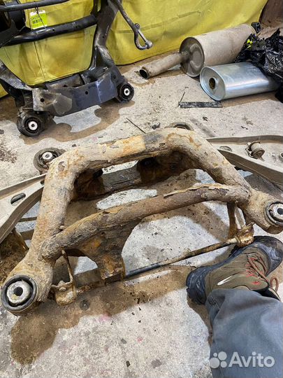 Подрамник BMW e46