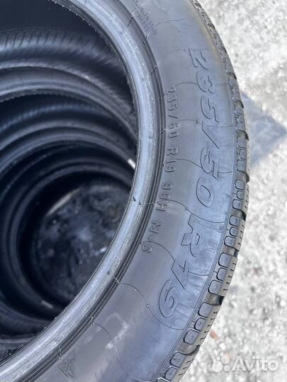 Pirelli Winter Sottozero 210 Serie II 235/50 R19 99H