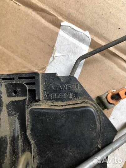 Замок Mitsubishi Outlander 1