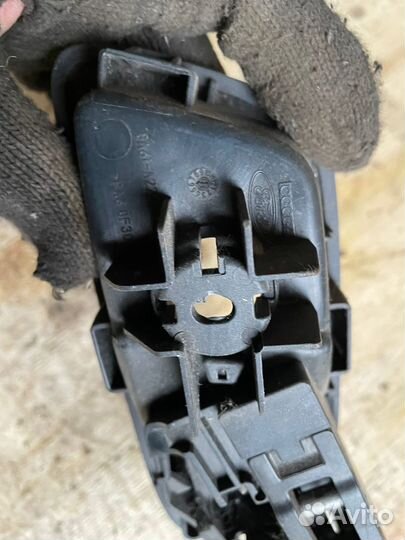 Фиеста 6 мк задняя правая ручка внутренняя