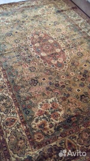 Ковер шерстяной