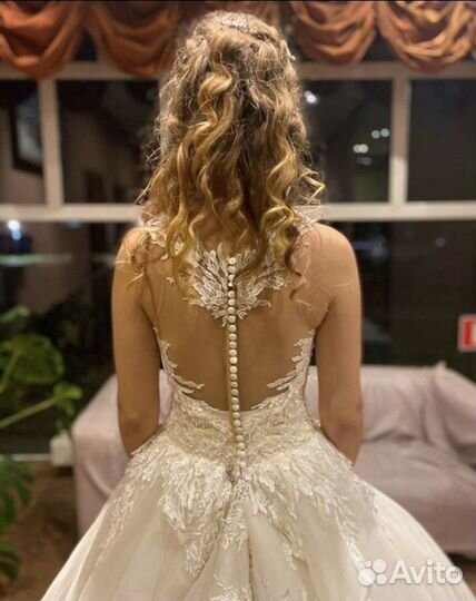 Свадебное платье 42-44 бу
