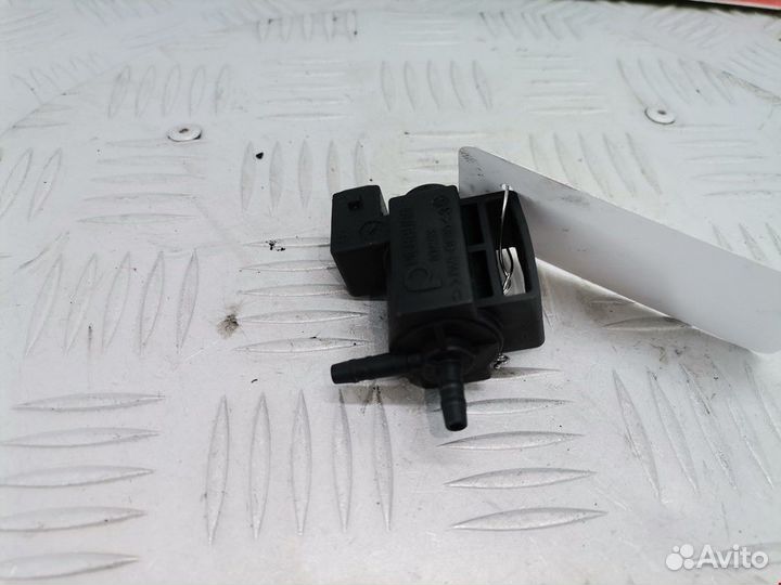 Клапан вакуумного управления Audi A4 B5 1999