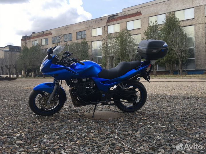 Kawasaki ZR-7