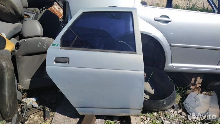Дверь задняя правая LADA 2110