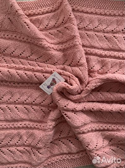 Вязаный детский плед ручной работы