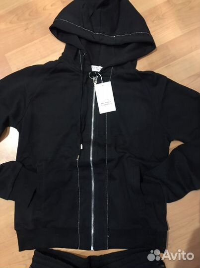 Спортивный костюм женский