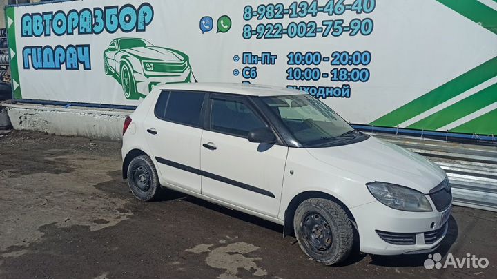Стекло двери передней правой Skoda Fabia 5J0845022