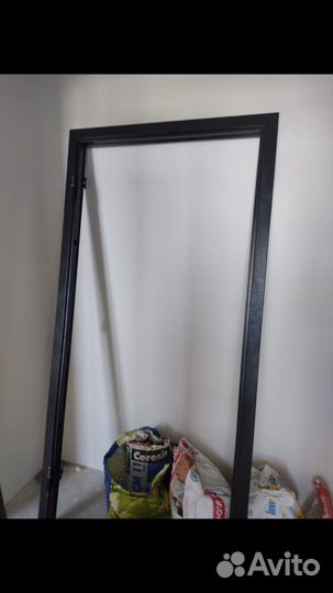 Дверь входная металлическая от застройщика