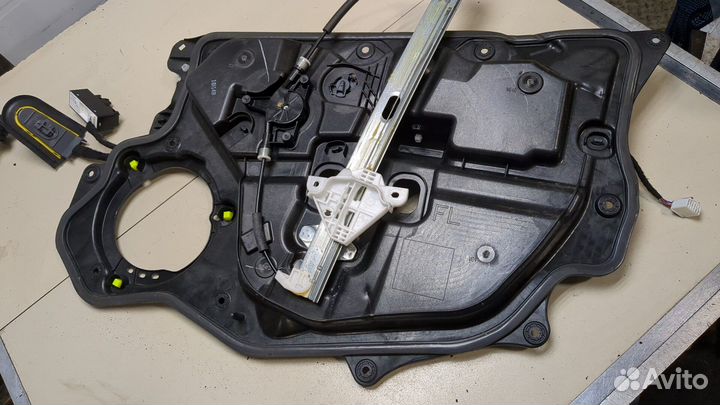 Стеклоподъемник электрический Mazda CX-5 2017, 2018