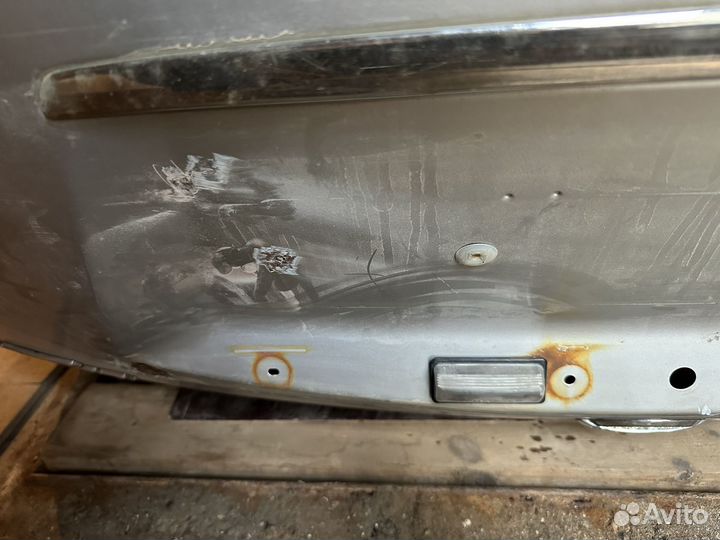 Кршка багажника ниссан