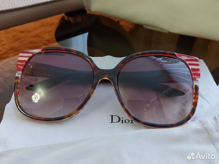 Солнцезащитные очки женские dior