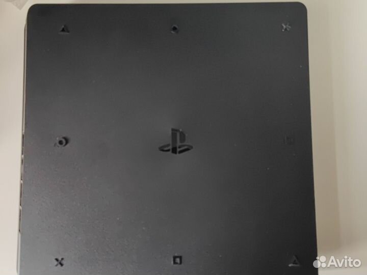 Игровая приставка ps4 slim с играми и 2 джостика