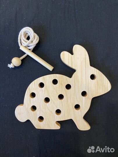 Деревянная шнуровка мантессори