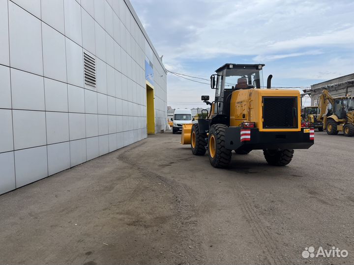 Фронтальный погрузчик Lonking CDM836N, 2023