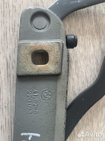 Петля крышки багажника BMW e46