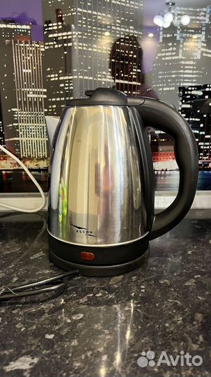 Чайник электрический новый