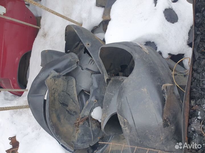 Подкрылок на лада приора.калина