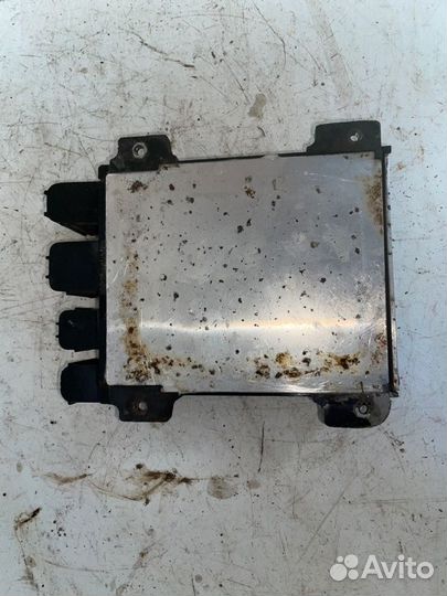 Блок управления форсунками Toyota Avensis