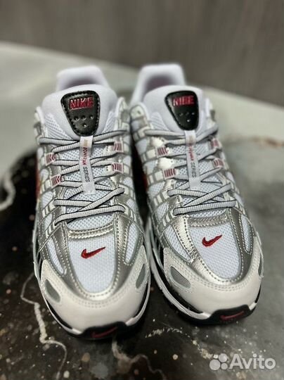 Кроссовки мужские Nike P-6000 белые, серые, красны