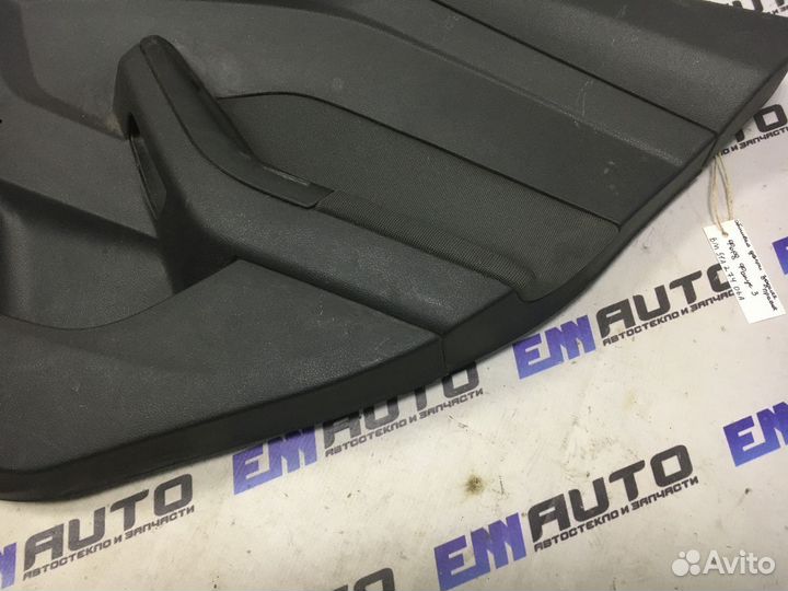 Обшивка двери задней правой Форд Фокус 3