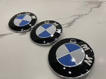 Эмблема капота/багажника BMW 82 мм белая с синим