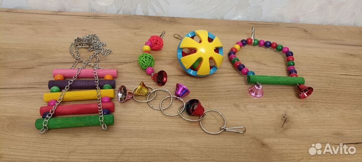 Игрушки для попугаев